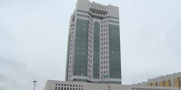 Қ. Тоқаев мемлекеттік аппараттың қызметін бюрократиядан арылту туралы Жарлыққа қол қойды