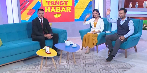 Кәкімбек Ердібайтегі, Арайлым Асылханқызы, Лаура Демесінова, Санжар Ерболатұлы, Жарқынай Ханайым, Тілектес Мейрамов, Айнұр Бермұхамбетова, Қамшыбек Қоңқабаев. &laquo;Taңғы хабар&raquo;