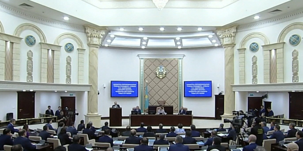 Қазақстанның Тұңғыш Президентіне &laquo;Құрметті сенатор&raquo; мәртебесі берілді