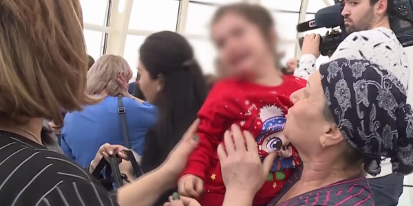 Возвращенные из Ирака дети переданы родственникам