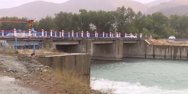 На реке Коксу началась капитальная реконструкция плотины