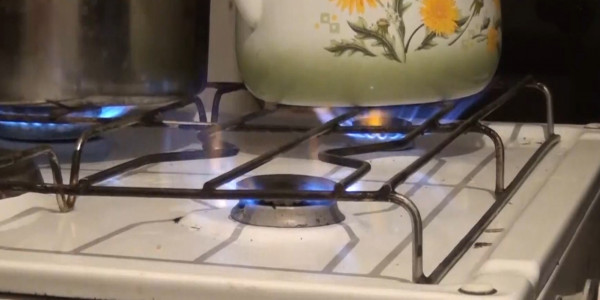 Около 1700 потребителей в Шу отключили от подачи топлива по вине собственника газопровода