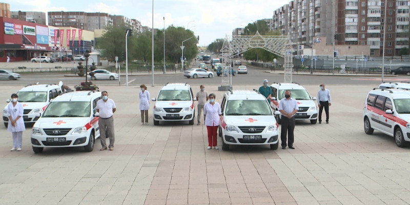 10 автомашин подарили карагандинским поликлиникам бизнесмены