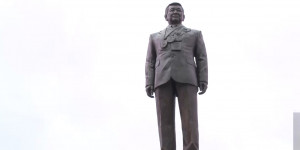 Памятник Олимпийскому чемпиону Жаксылыку Ушкемпирову открыли в Нур-Султане