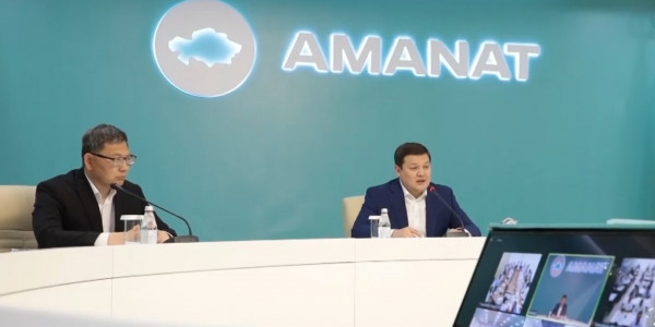 Более 500 сельских акимов сели за парты