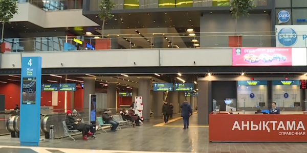 Казахстанцам вернут стоимость билетов на отмененные поезда