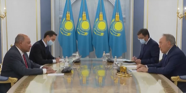 Возможный мировой кризис обсудили Елбасы и представитель МФЦА