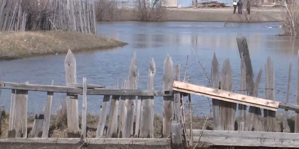 Шесть двухквартирных домов затоплены в селе Железнодорожное