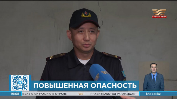 Работники службы ЧС обратились к жителям частного сектора столицы