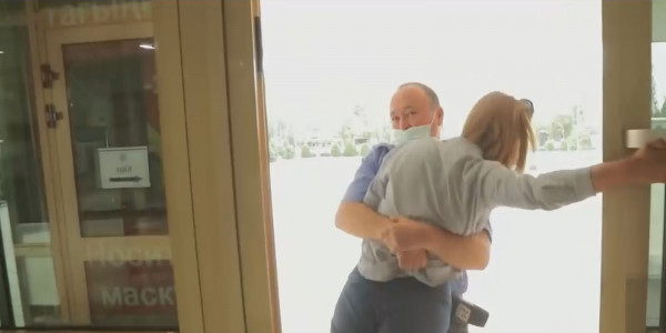 Скандал с применением грубой силы в отношении журналиста &laquo;Хабар 24&raquo;: что говорят эксперты