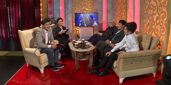 Асанәлі Әшімов, Талғат Көбеков, Бердәулет Саяхат, Саламат Өтешов. &laquo;Tόrletińiz&raquo;