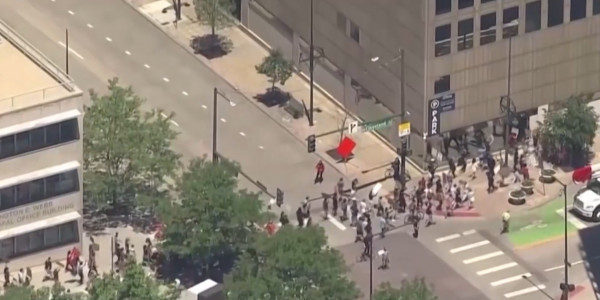 Акции протеста прошли в 40 американских городах