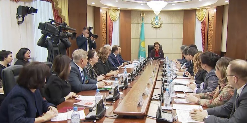 Д. Назарбаева: Легкая и пищевая промышленность нуждаются в активной государственной поддержке