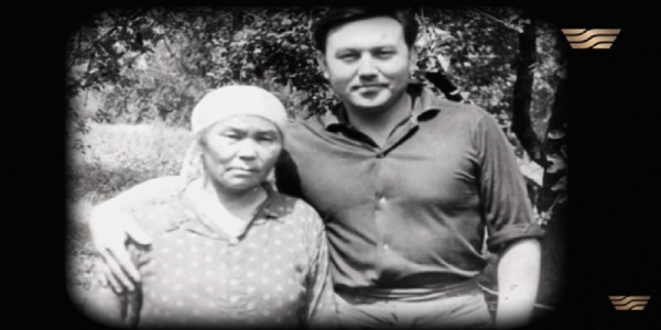 Н.Назарбаев: Мать сына должна любить всей душой, тогда у него будет успех