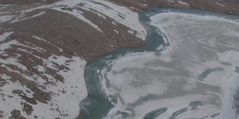 Специалисты проверяют состояние горных озер близ Алматы