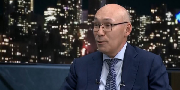 Кайрат Келимбетов призвал поощрять мобильные переводы