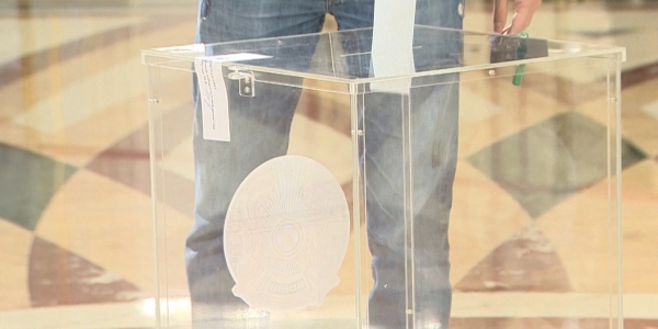 Наблюдатели из Болгарии мониторят работу избирательных участков в столице РК