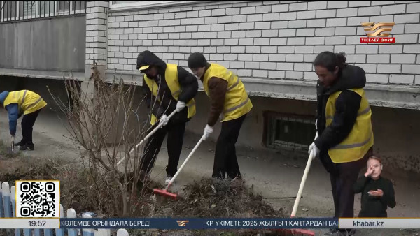 Оралдық жастар &laquo;Екінші жұмысшы&raquo; ауданын күл-қоқыстан тазартты