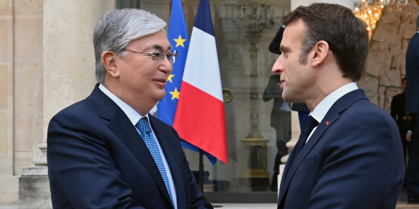 Тоқаев Франция Президентімен кездесті