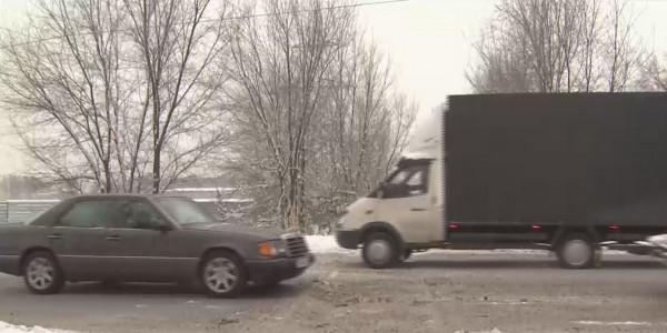 Алматы қаласындағы ойылған өткел көлік жүргізушілерін алаңдатып отыр