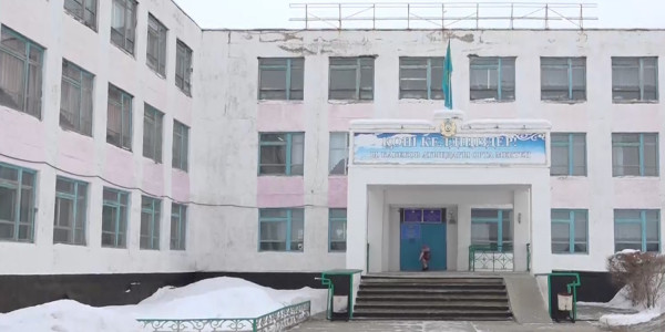 Около четырехсот ученических мест не хватает в Аксуатском районе области Абай