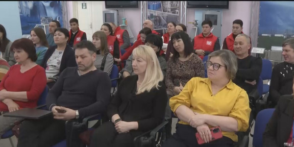 ҚХП өкілдері Үлбі металлургия зауытына барды