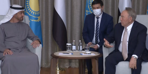 Елбасы Абу-Дабидің тақ мұрагеріне &laquo;Назарбаев сыйлығын&raquo; табыстады