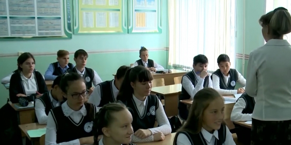 Нұр-Сұлтан қаласындағы мектептерден 8 мың балаға көмек көрсетіледі