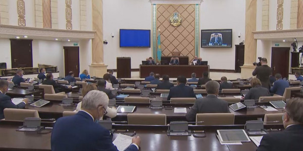 Парламенттік оппозиция туралы заң Президентке жіберілді