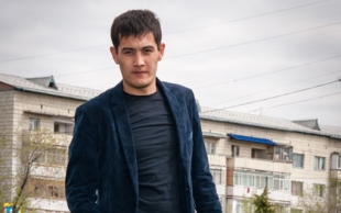Олжас Байбосынов