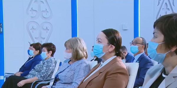 Зарплата педагогов повысится на 25% в 2022 году