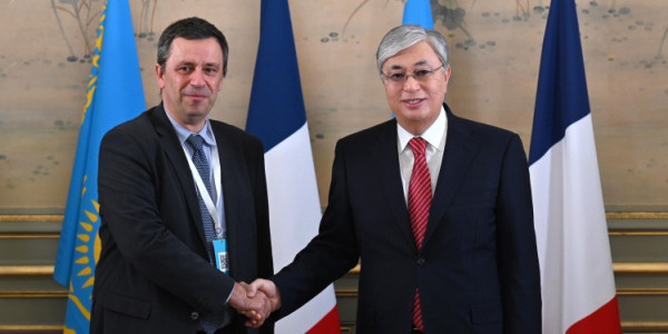 Президент Францияның ірі компаниялары басшыларымен бірқатар екіжақты кездесу өткізді