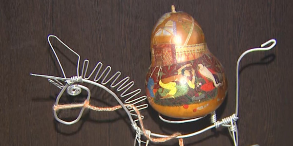 Картины на тыквах создаёт алматинская художница Умит Жубанышева