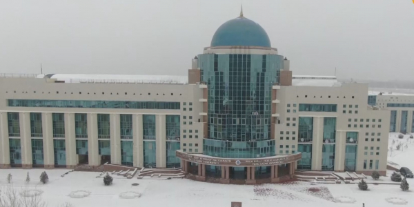 Yassaui universiteti 