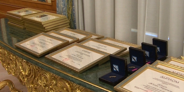 Қасым-Жомарт Тоқаев ақпарат саласының үздіктерін марапаттады