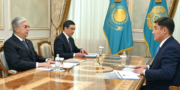 Глава государства принял министра юстиции Азамата Ескараева