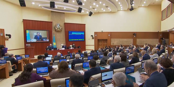 Мажилисмены ратифицировали протокол о присоединении РК ко Всемирному почтовому союзу