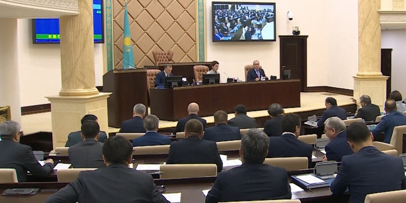 Дариға Назарбаева депутаттар сауалына атүсті жауап беретін мекемелерге ескерту жасады