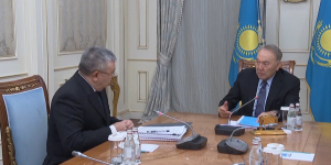 Н. Назарбаев встретился с председателем Высшего Судебного совета Т. Донаковым