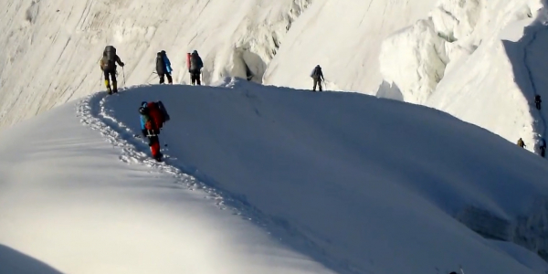 Алматылық альпинистер Іле Алатауындағы тау көшкініне тап болды