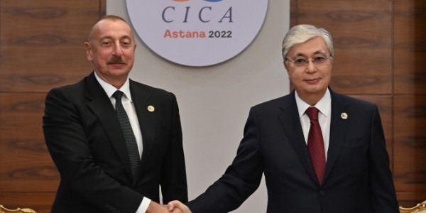 Мемлекет басшысы Әзербайжан Президенті Ильхам Әлиевпен кездесті