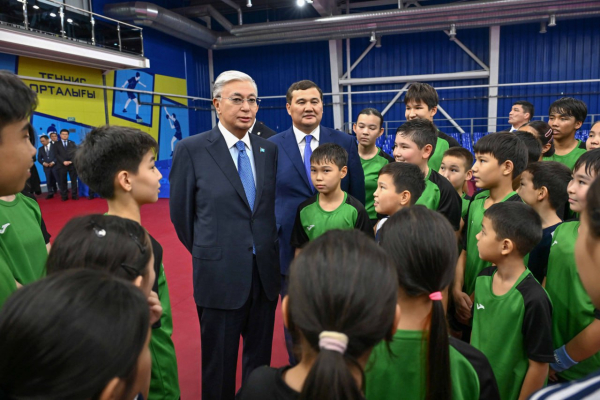 Касым-Жомарт Токаев посетил Центр настольного тенниса