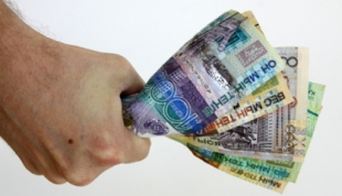 По подозрению в получении взятки задержан чиновник в ЮКО