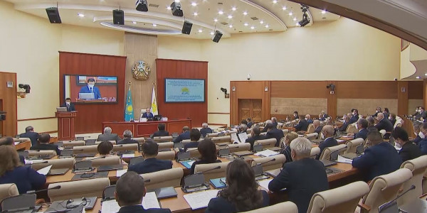 Вирус жұқтырған медицина қызметкерлерінің саны 8 мыңнан асады