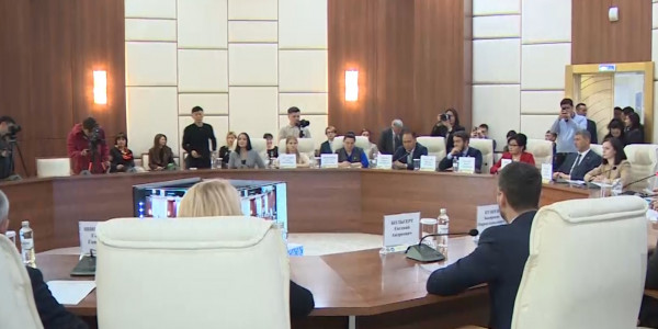 В столичном Доме Дружбы сегодня провели телемост в честь Дня благодарности