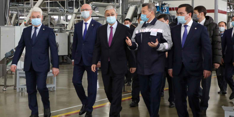 Президент посетил ряд промышленных и спортивных объектов в Караганде