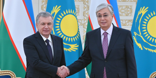 Касым-Жомарт Токаев провел встречу с Президентом Узбекистана Шавкатом Мирзиёевым