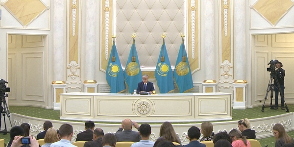 Мемлекет басшысы Қасым-Жомарт Тоқаев халықтың сенімі үшін алғыс айтты