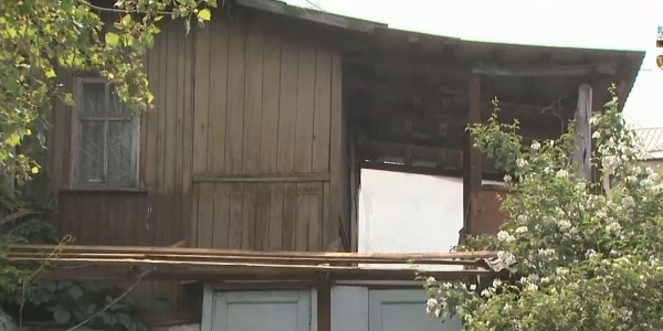 Алматыдағы апатты жағдайдағы үйлердің тұрғындары шу шығарды