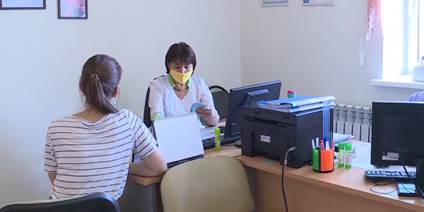 &laquo;Страховкой не пользуюсь, нет времени стоять в очередях&raquo; - казахстанцы недовольны системой ОСМС